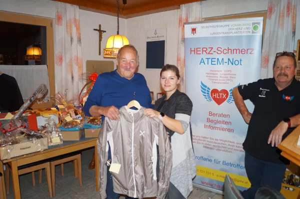 Für Tone gab es eine Jacke von Intersport Dornbirn