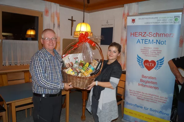Julius bekam von Spar einen riesigen Geschenkskorb